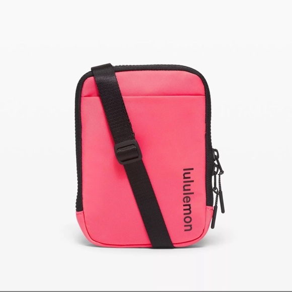 Lululemon Easy Access Crossbody - Picture 3 of 6